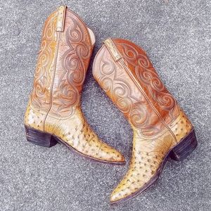 SOLD! Dan Post Mens Cowboy Boots - size 9